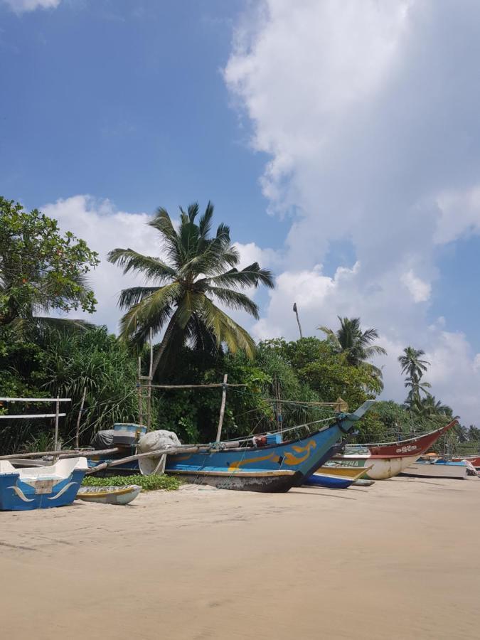 Family Home Tangalle Exterior photo